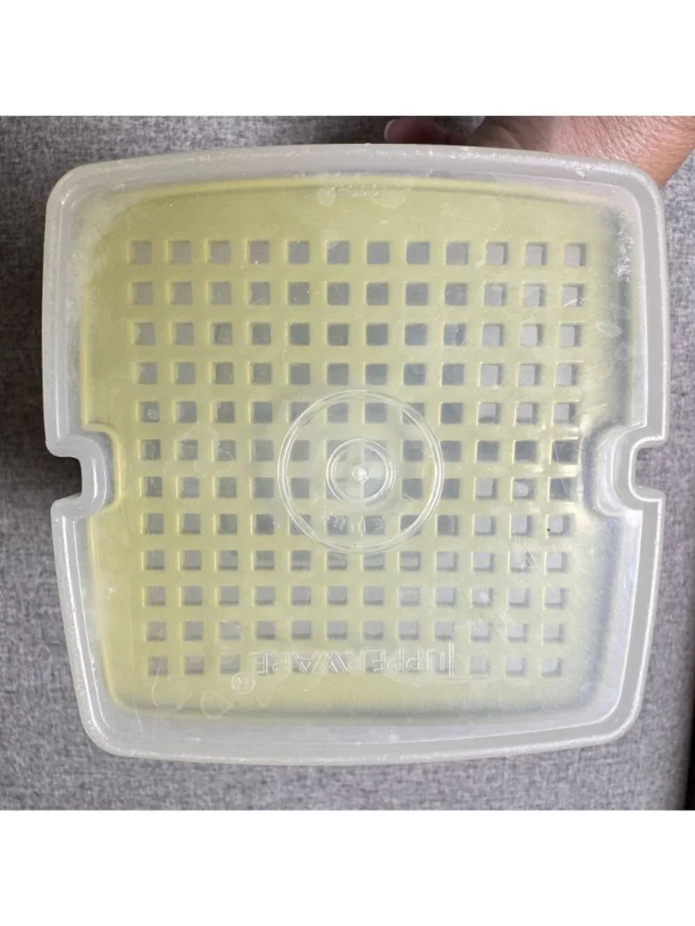 Vintage Tupperware Pick-A-Deli Pickle Keeper Classic Avocado Green Lid & Lift